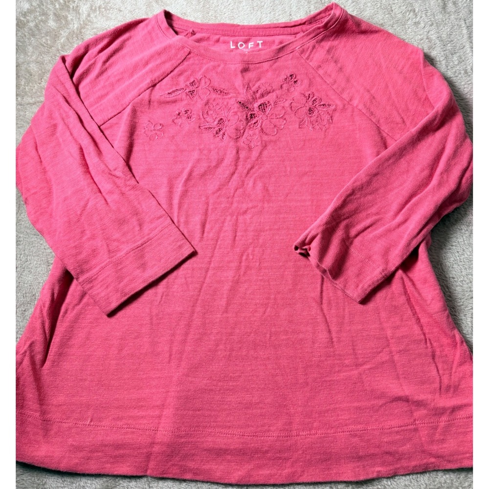 LOFT Womens Pink Floral Embroidered Eyelet Slub Knit Top Small Preppy Feminine